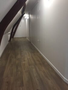 un palier lumineux, moderne et élégant